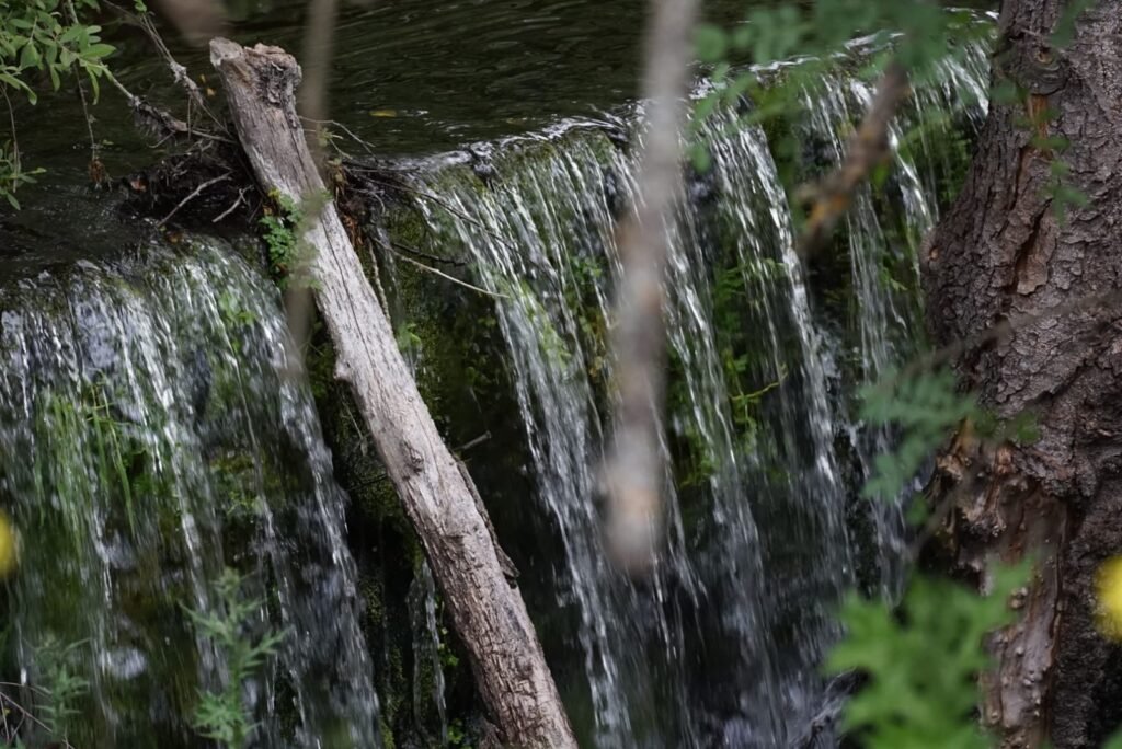 agua fluyendo